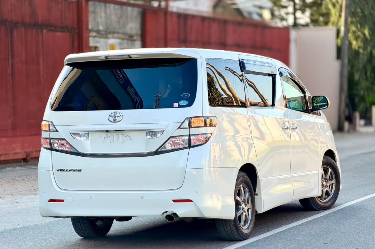 TOYOTA VELLFIRE thumbnail 8